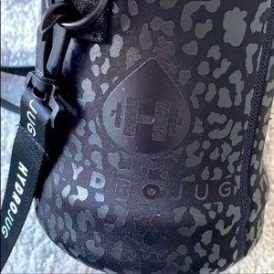 Hydrojug sleeve